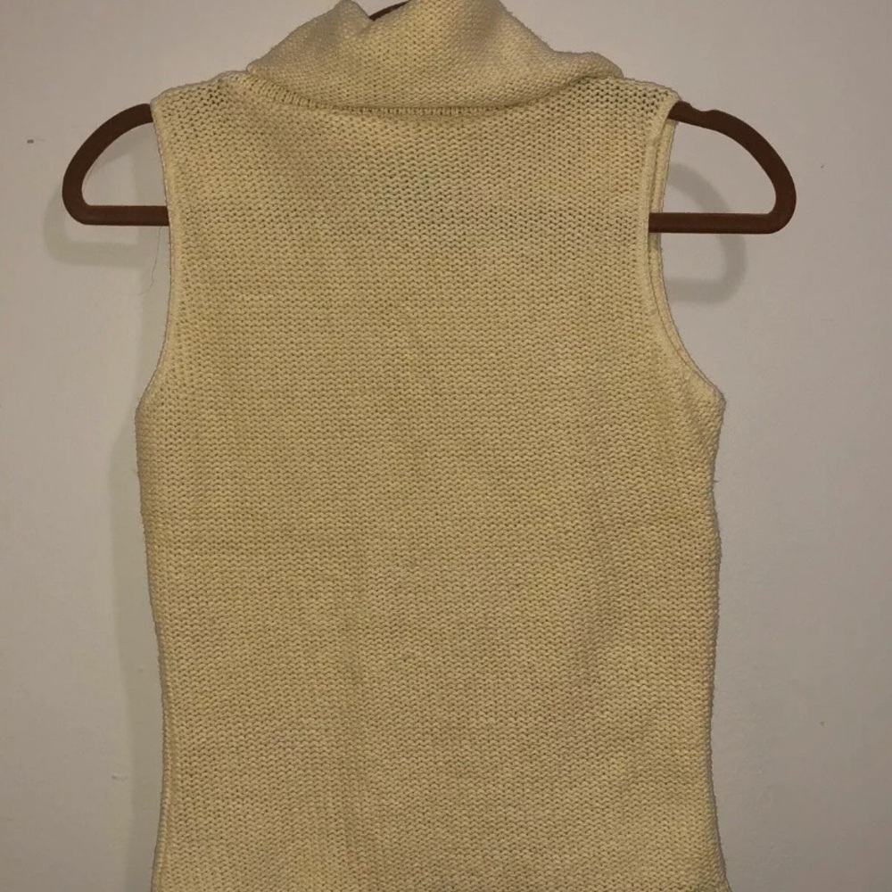 Pale Yellow Sleeveless Turtleneck Knit Sweater - Picture 9 of 13